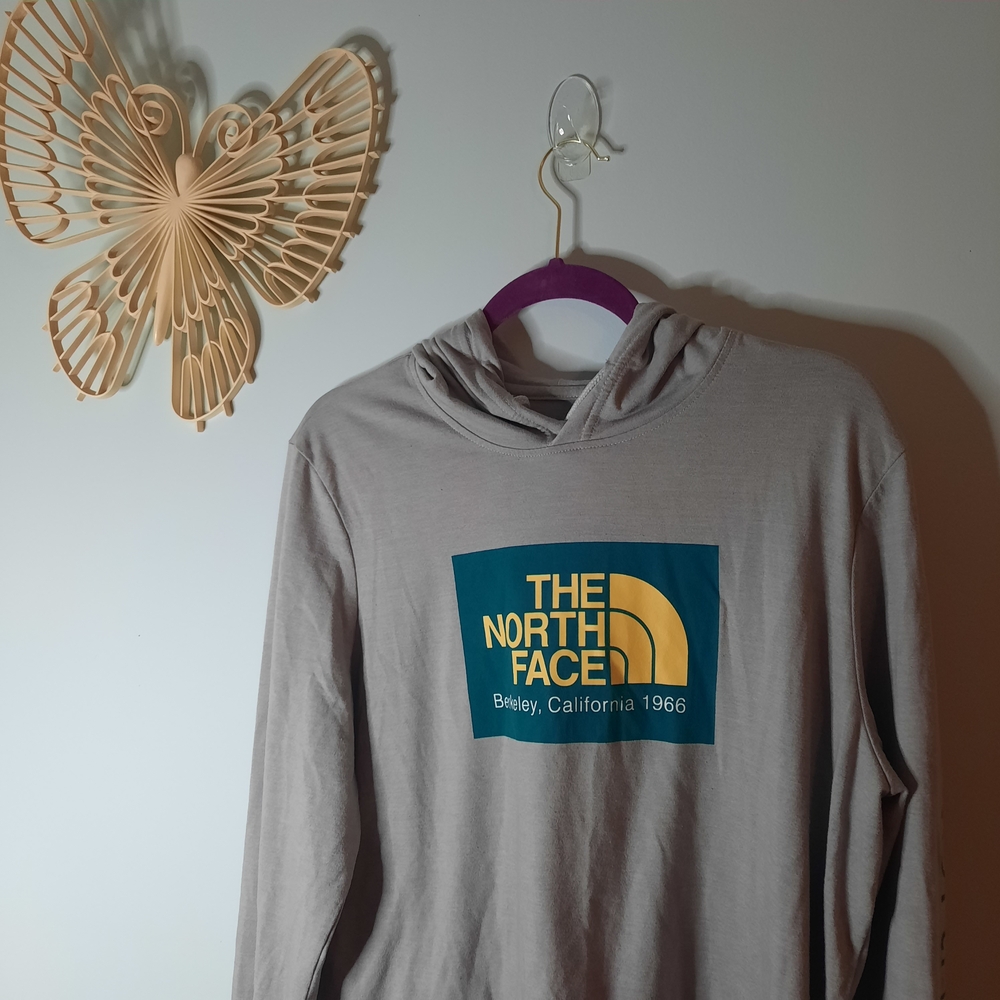 The North Face Mens Grey Box Logo Long Sleeve Hooded T-Shirt Berkeley CA 1966